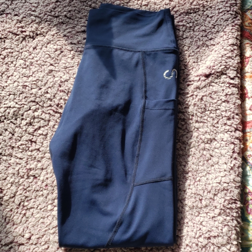 Curves and combatboots Navy leggings